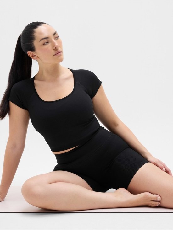 None Tops - NWT Athleta Recharge Seamless Open Back Tee Black Rib